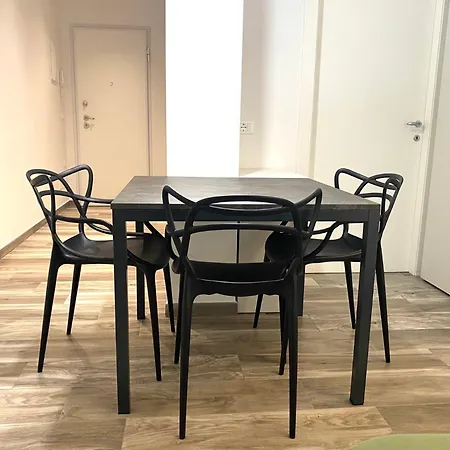 Goito Apartment *